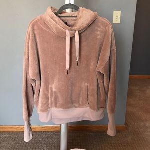 Mondetta sweat shirts